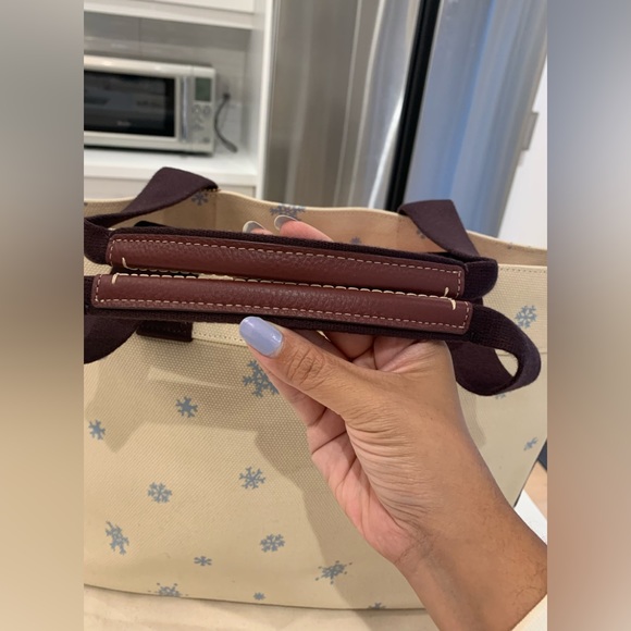 SOLD 🔥 New with Tags Coach x Peanuts Snoppy Tote Purse 🔥 - Picture 7 of 12